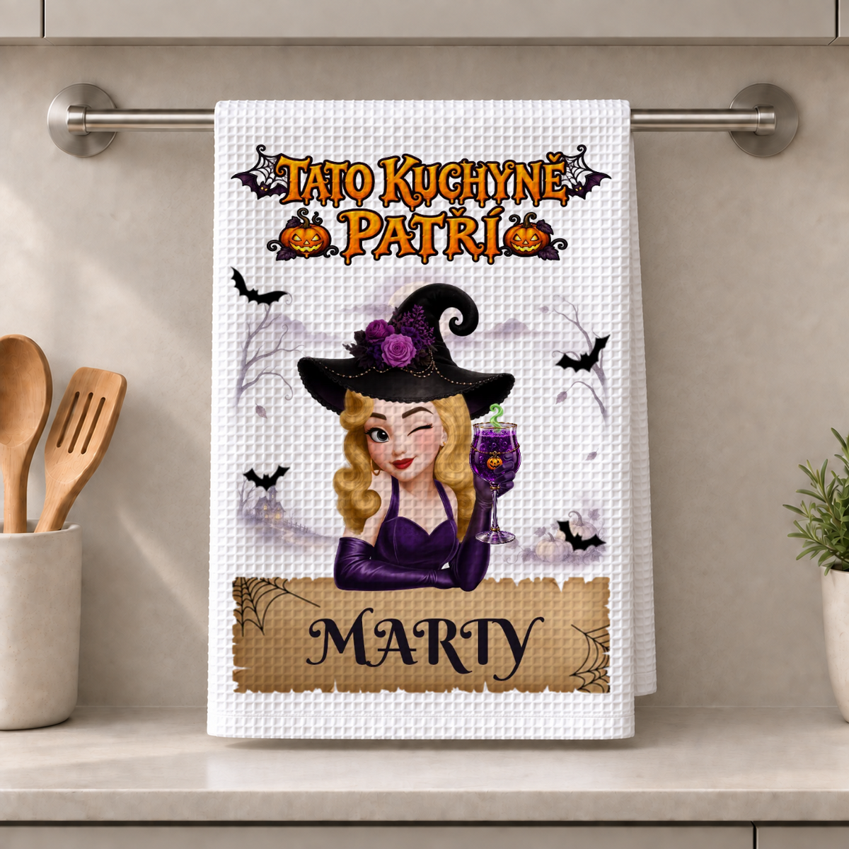 Kuchyňská utěrka – tato kuchyně patří – Personalizovaný dárek na Halloween #500972